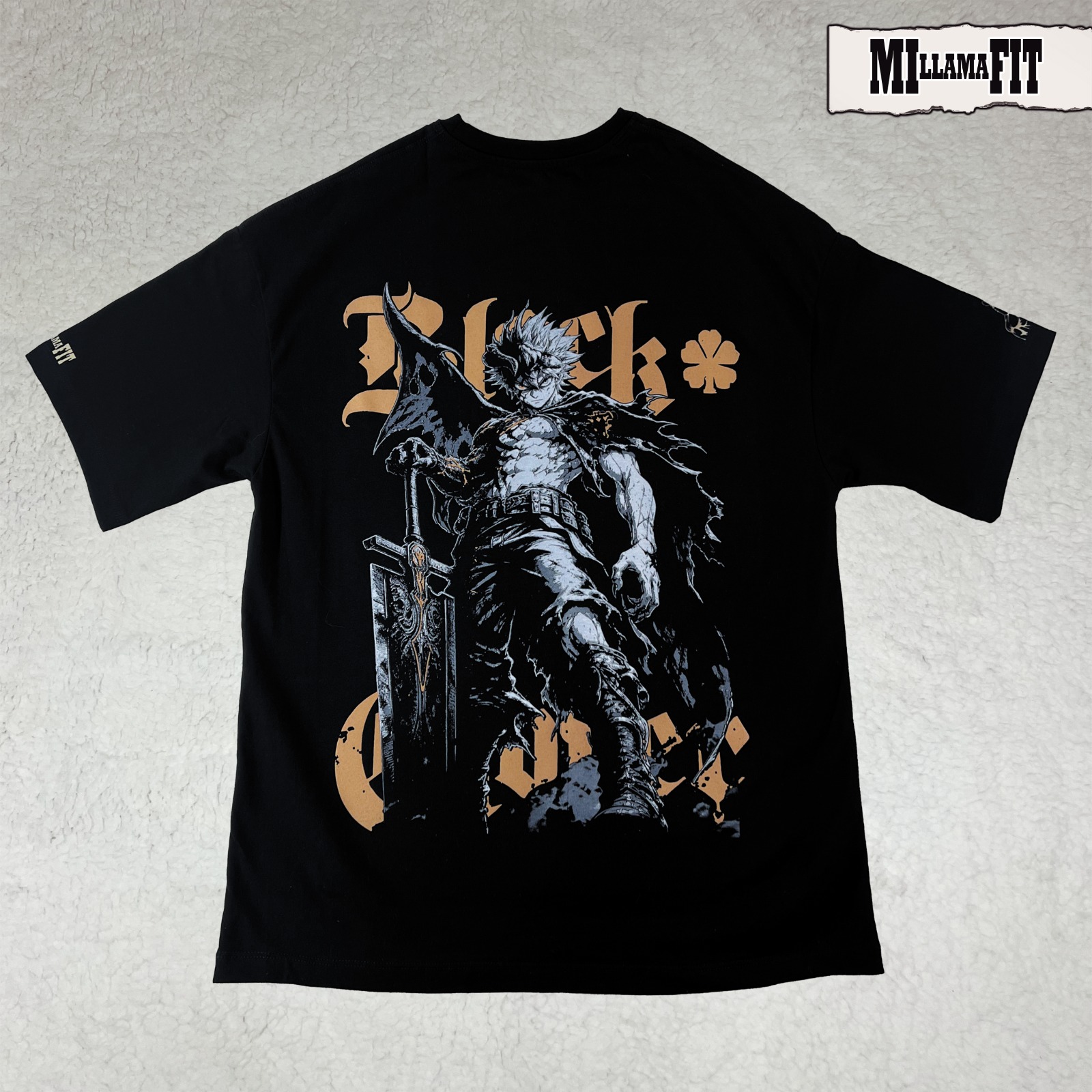 POLERA OVERSIZE BLACK CLOVER